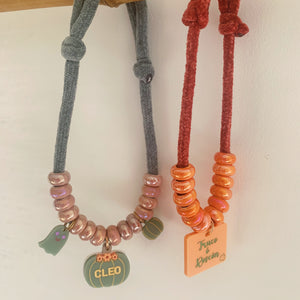 Collar cordón con chapa identificativa