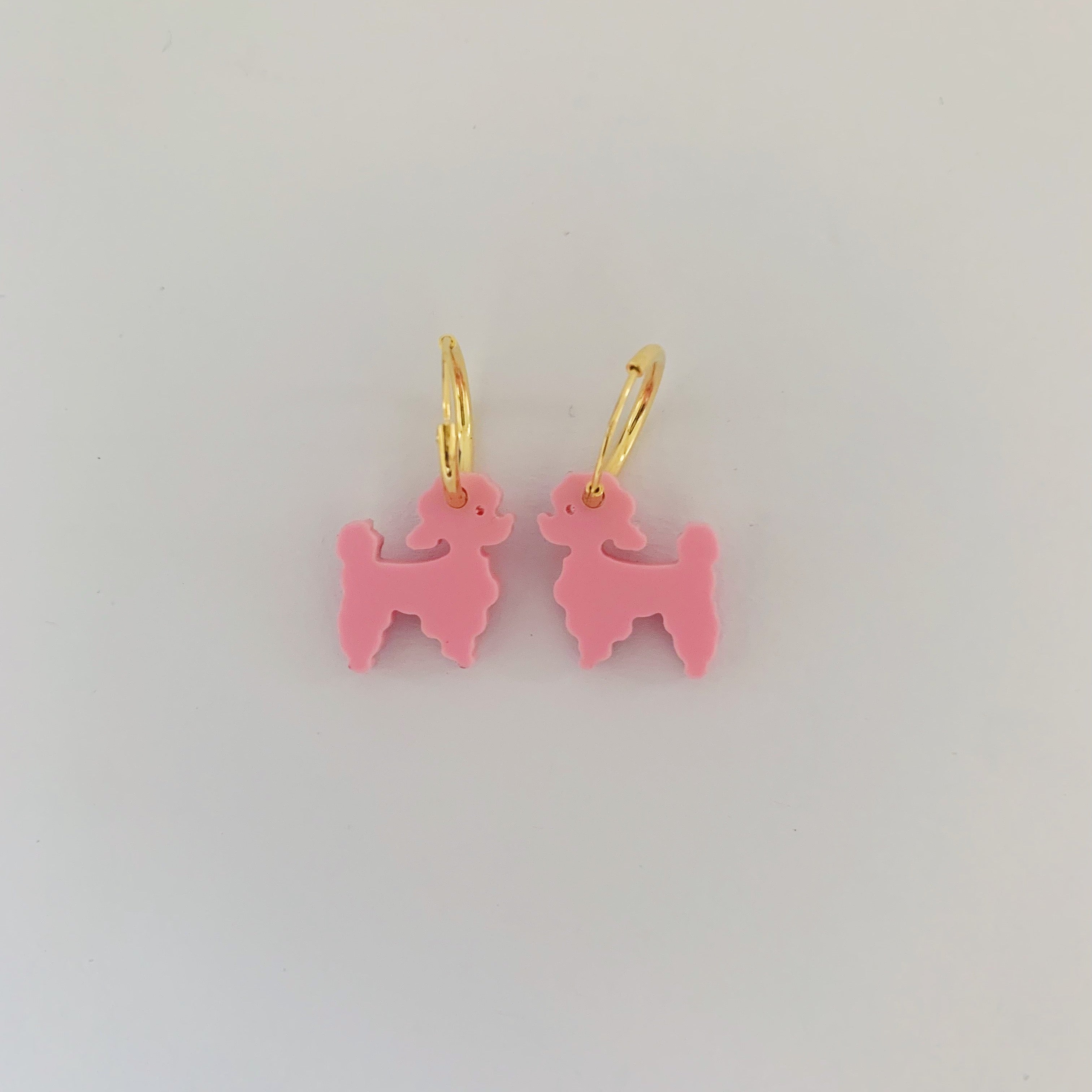 Pendientes caniche