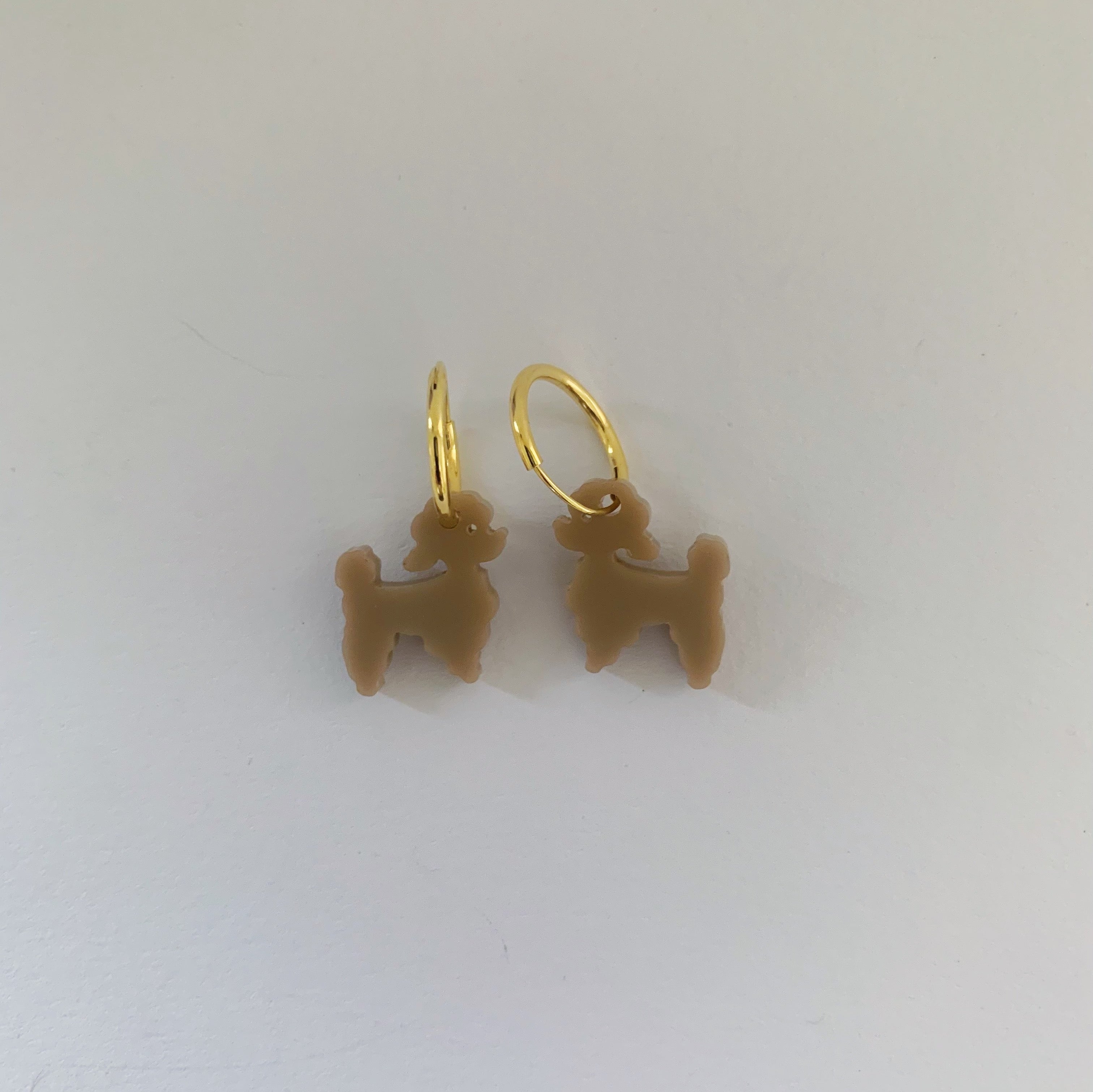 Pendientes caniche